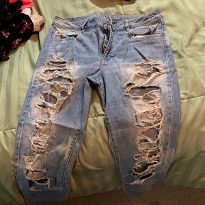 AE RIPPED JEANS